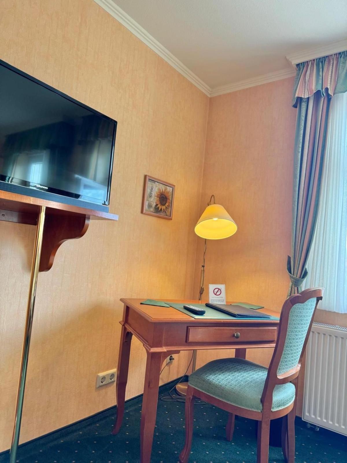 Pension Alter Kutschenbauer Wernigerode Habitación foto